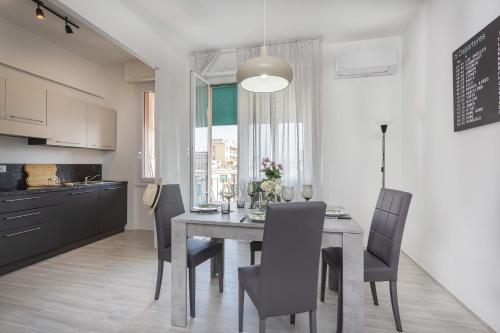 Contemporary apartment in Sturla by Wonderful Italy, Janov (fotografie 2)