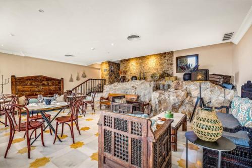 Hotel Castillo de Monda - image 11