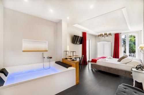 346764658 Itria Palace