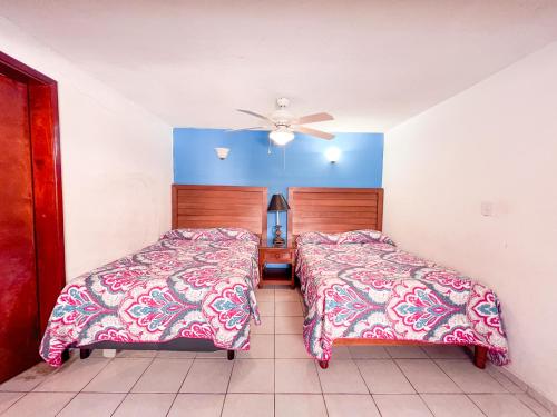 2 king beds