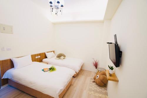 2 twin beds