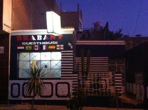 Bejárat, Brabant Hostal in Nasca