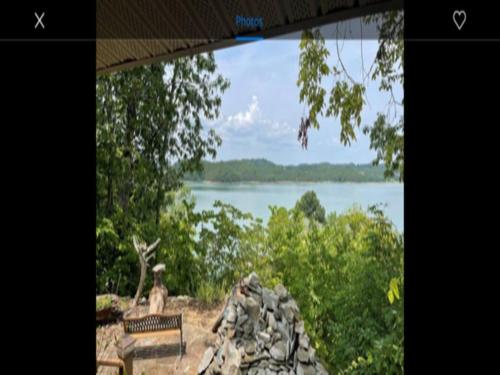 The Lookout - Lake View, Hot Tub and Grill thumb 4