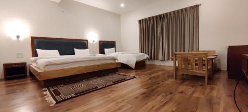Triple Room with Mountain View room in Rock Castle Residency