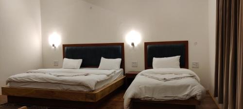 Triple Room with Mountain View image 6