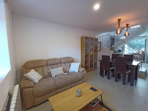  Casa Rural La Guaxa in 33596 Covielles