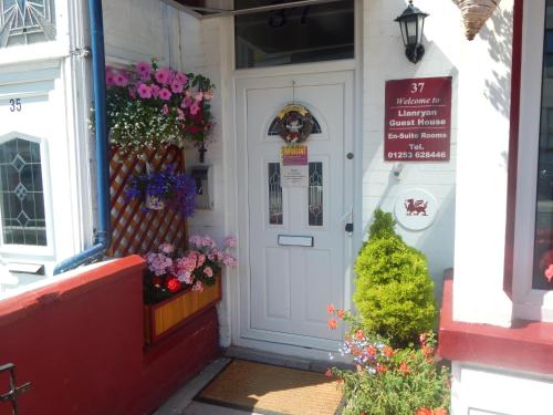 Llanryan Guest House Blackpool