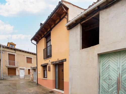  Snug holiday home in Ribera del Duero with garden in Langa de Duero