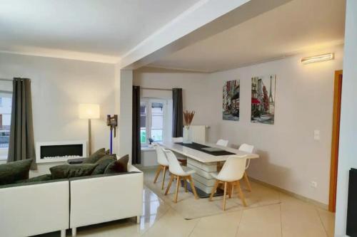 Modern 3 bedroom apartment near Useldange castle