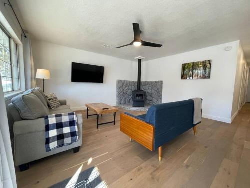 Modern Chic 4-Bedroom Home with Wood Stove Fireplace