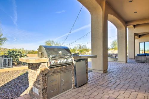 Mesa Villa with Sprawling Outdoor Oasis and Pool!