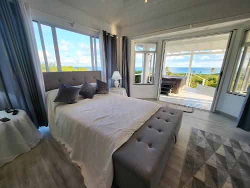 Unique Rare Villa! Retreat Style, Full Sea Views With Private Pool & Hot Tub! villa in Christ Church