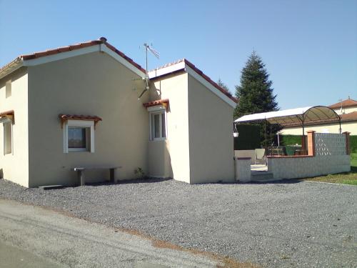 Le Cabanon gîte à louer Montredon-Labessonnié
