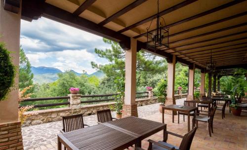 Hotel de Montaña Cueva Ahumada