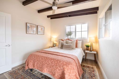 Stunning Desert Villa with Pool, Spa, Game Room And 360 degree View in Twentynine Palms, USA