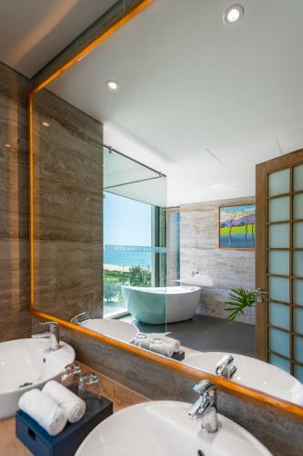 Bathroom, Sala Grand TuyHoa Hotel in Tuy Hoa Beach