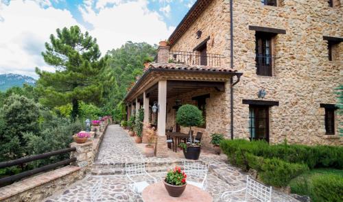 Hotel de Montaña Cueva Ahumada