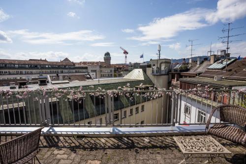 Townhouse Boutique Hotel - image 3
