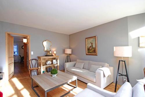 Maison de 4 chambres avec vue sur la ville terrasse amenagee et wifi a Saint Gengoux le national gîte à louer Curtil-sous-Burnand