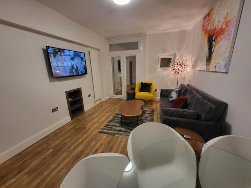 Picture of Garland Contemporary Central London Apartment