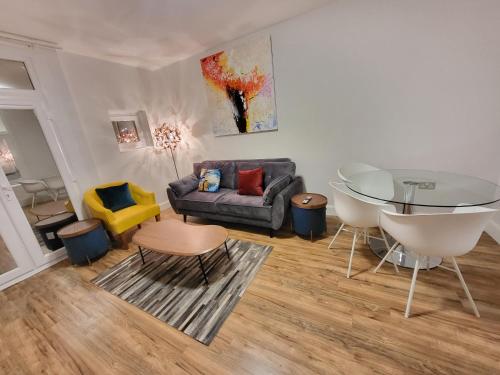 Picture of Garland Contemporary Central London Apartment