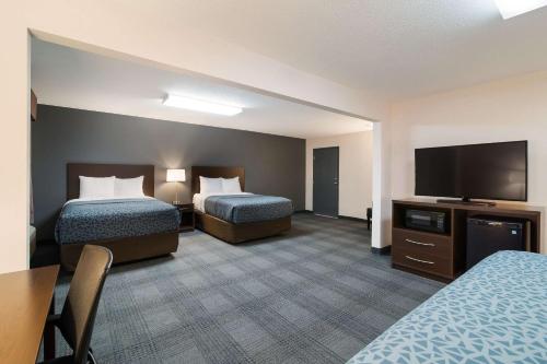 Econo Lodge Williston - image 10