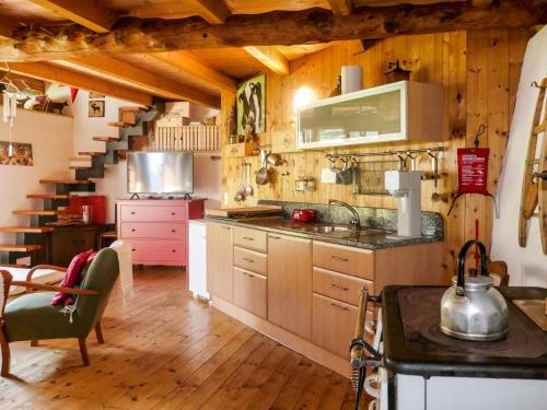  Holiday Home Rustico Hotel Quattro Venti by Interhome in Ardet