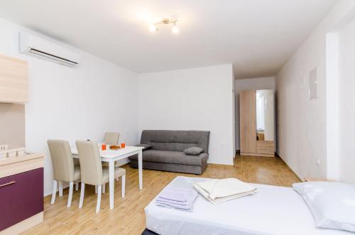 Apartments Dubrovnik Airport - image 9