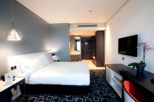 Trademark Hotel Room Type - Deluxe Double Room with Balcony