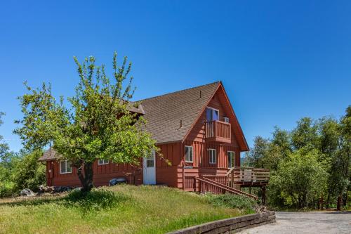 Hodges Hill Yosemite House - Nipinnawasee, CA