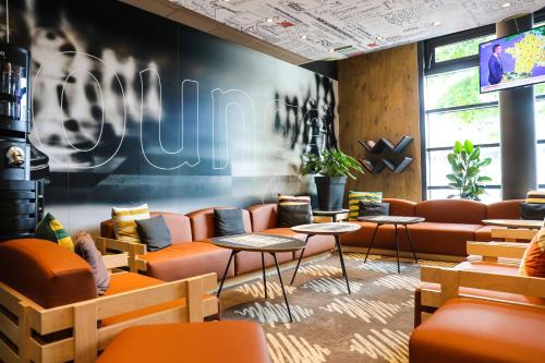 ibis Paris Porte de Clichy Centre - image 9