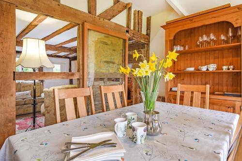 Viesnīcas āriene, Bellflower Cottage, Ashdown Forest in Horsted Keynes
