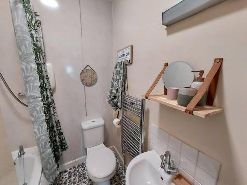 Lovely 2 bedroom apartment in the centre of Hawick in هاويك