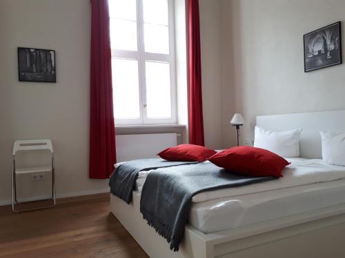1 queen bed