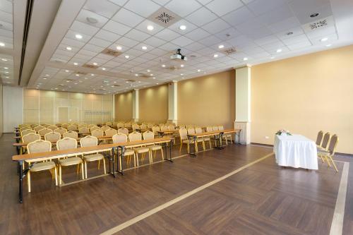 Hotel Eger & Park - image 6