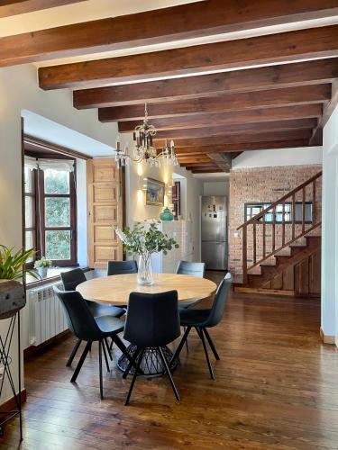 Casa histórica reformada casco antiguo gîte à louer Natahoyo