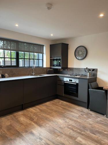 Booking Urban Halstead 2