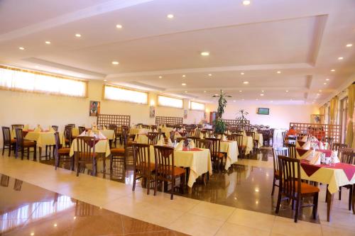 Restaurant, Yaya Africa Athletics Village in Sululta