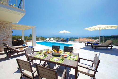  Villa Ion in Trapezaki