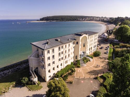 B&B Crozon - Hôtel Morgat Le Grand Hôtel De La Mer - Bed and Breakfast Crozon