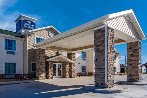 Cobblestone Inn & Suites-Fremont