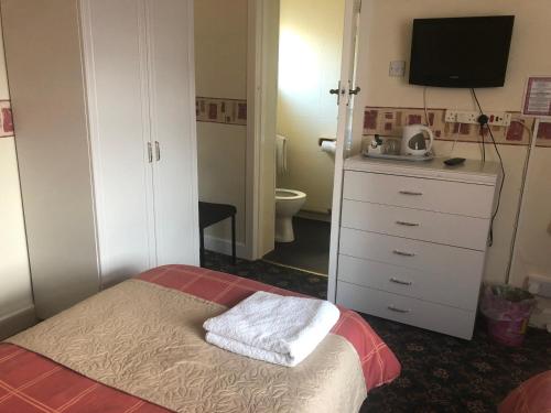 Brooklands Over 50's Only - image 5