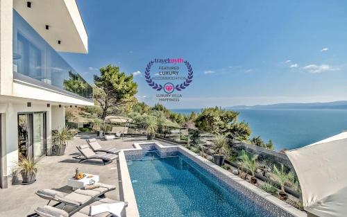 Luxury Villa Happiness with private pool, jacuzzi, sauna and gym by the beach in Omis - Accommodation - Stanići