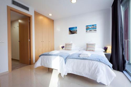 Charmsuites Nou Rambla - image 11