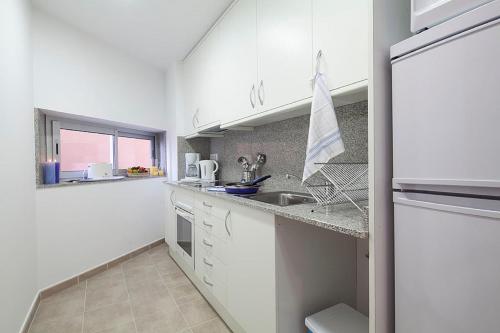 Charmsuites Nou Rambla - image 5