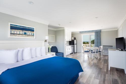 Hartman's Briney Breezes Beach Resort