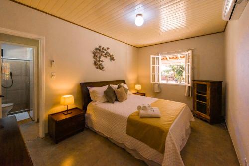 1 double bed, 1 twin bed