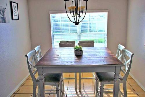 Létesítmények, Spacious 4-bedroom 2-bath Abode in Eagle Lake (FL)