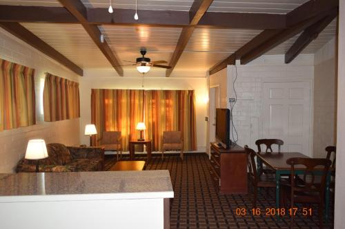 Stanlunds Inn and Suites in Borrego Springs (CA)