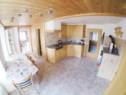 Konyha, Gemütliche Ferienwohnung im Berner Oberland (Gemutliche Ferienwohnung im Berner Oberland) in St. Stephan